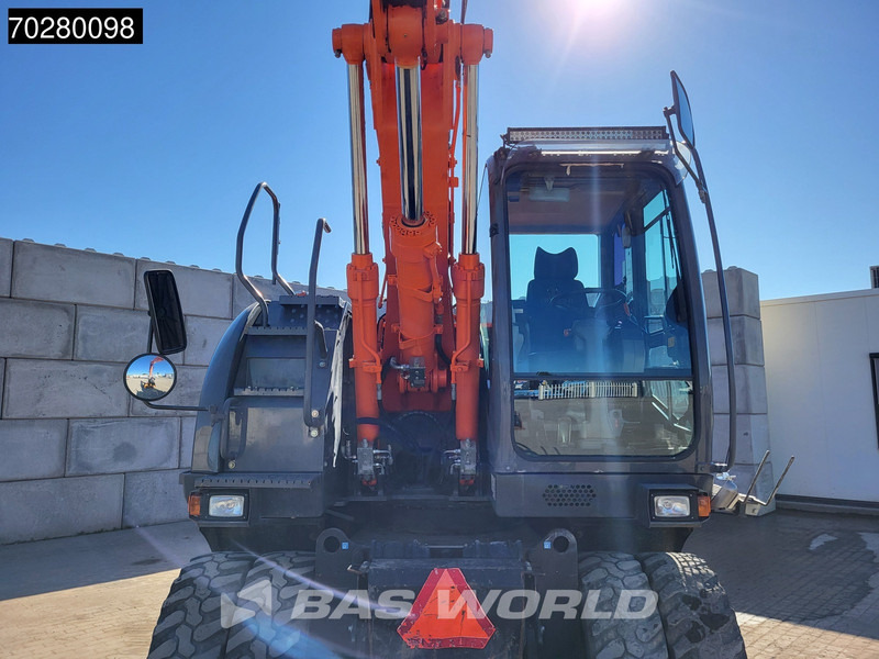 Hitachi ZX140W -3 - Pyöräalustainen kaivinkone: kuva Hitachi ZX140W -3 - Pyöräalustainen kaivinkone Hitachi ZX140W -3 - Pyöräalustainen kaivinkone: kuva Hitachi ZX140W -3 - Pyöräalustainen kaivinkone