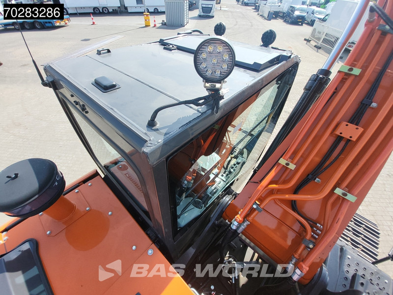 Telakaivukone Hitachi ZX220 LC-5G ISUZU ENGINE: kuva Telakaivukone Hitachi ZX220 LC-5G ISUZU ENGINE