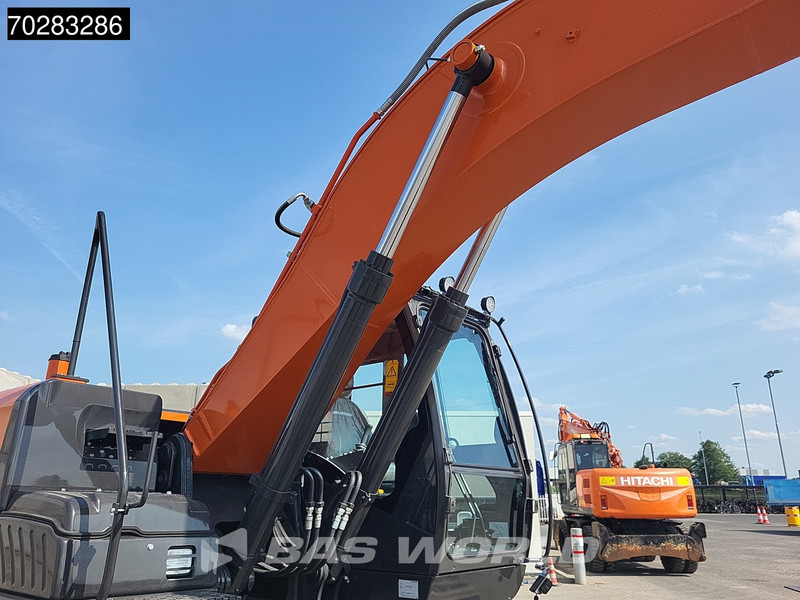 Telakaivukone Hitachi ZX220 LC-5G ISUZU ENGINE: kuva Telakaivukone Hitachi ZX220 LC-5G ISUZU ENGINE