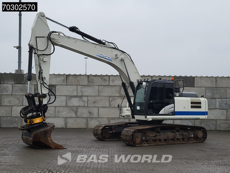 Hitachi ZX250 LC -6 Engcon - 2 Buckets - Telakaivukone: kuva Hitachi ZX250 LC -6 Engcon - 2 Buckets - Telakaivukone Hitachi ZX250 LC -6 Engcon - 2 Buckets - Telakaivukone: kuva Hitachi ZX250 LC -6 Engcon - 2 Buckets - Telakaivukone