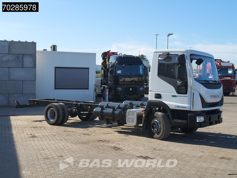 Iveco 120-210L 4X2 NEW 12tons chassis! CNG Engine TELMA Retarder Manual Euro 6 - Kuorma-auto alusta: kuva Iveco 120-210L 4X2 NEW 12tons chassis! CNG Engine TELMA Retarder Manual Euro 6 - Kuorma-auto alusta Iveco 120-210L 4X2 NEW 12tons chassis! CNG Engine TELMA Retarder Manual Euro 6 - Kuorma-auto alusta: kuva Iveco 120-210L 4X2 NEW 12tons chassis! CNG Engine TELMA Retarder Manual Euro 6 - Kuorma-auto alusta