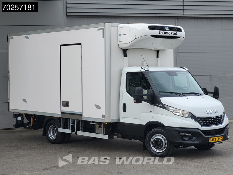 Iveco Daily 72C21 3.0L Koelwagen Laadklep Thermo King T-600R 380V Luchtvering Koelwagen Airco Cruise Camera Koeler Koel Kühlwagen 28m3 A/C C - Kylmäauto: kuva Iveco Daily 72C21 3.0L Koelwagen Laadklep Thermo King T-600R 380V Luchtvering Koelwagen Airco Cruise Camera Koeler Koel Kühlwagen 28m3 A/C C - Kylmäauto Iveco Daily 72C21 3.0L Koelwagen Laadklep Thermo King T-600R 380V Luchtvering Koelwagen Airco Cruise Camera Koeler Koel Kühlwagen 28m3 A/C C - Kylmäauto: kuva Iveco Daily 72C21 3.0L Koelwagen Laadklep Thermo King T-600R 380V Luchtvering Koelwagen Airco Cruise Camera Koeler Koel Kühlwagen 28m3 A/C C - Kylmäauto