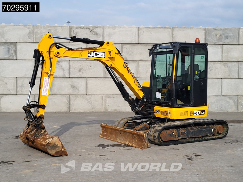 JCB 50Z-2 3 BUCKETS - Minikuormaaja: kuva JCB 50Z-2 3 BUCKETS - Minikuormaaja JCB 50Z-2 3 BUCKETS - Minikuormaaja: kuva JCB 50Z-2 3 BUCKETS - Minikuormaaja