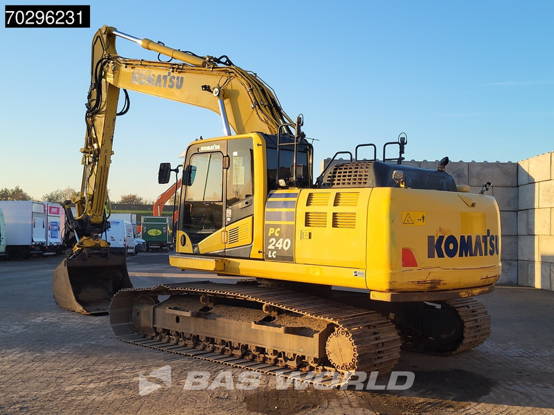 Komatsu PC240 LC-10 - Telakaivukone: kuva Komatsu PC240 LC-10 - Telakaivukone Komatsu PC240 LC-10 - Telakaivukone: kuva Komatsu PC240 LC-10 - Telakaivukone