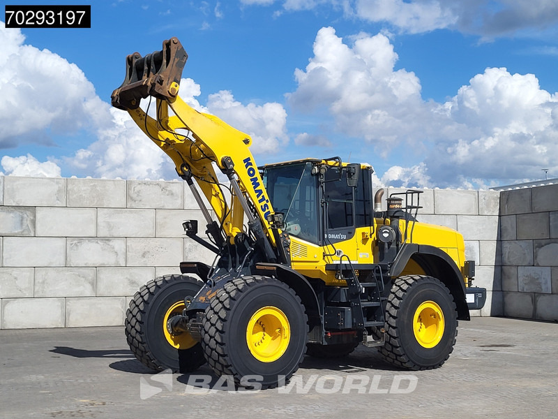 Komatsu WA380 -8E0 DUTCH MACHINE - Pyöräkuormaaja: kuva Komatsu WA380 -8E0 DUTCH MACHINE - Pyöräkuormaaja Komatsu WA380 -8E0 DUTCH MACHINE - Pyöräkuormaaja: kuva Komatsu WA380 -8E0 DUTCH MACHINE - Pyöräkuormaaja