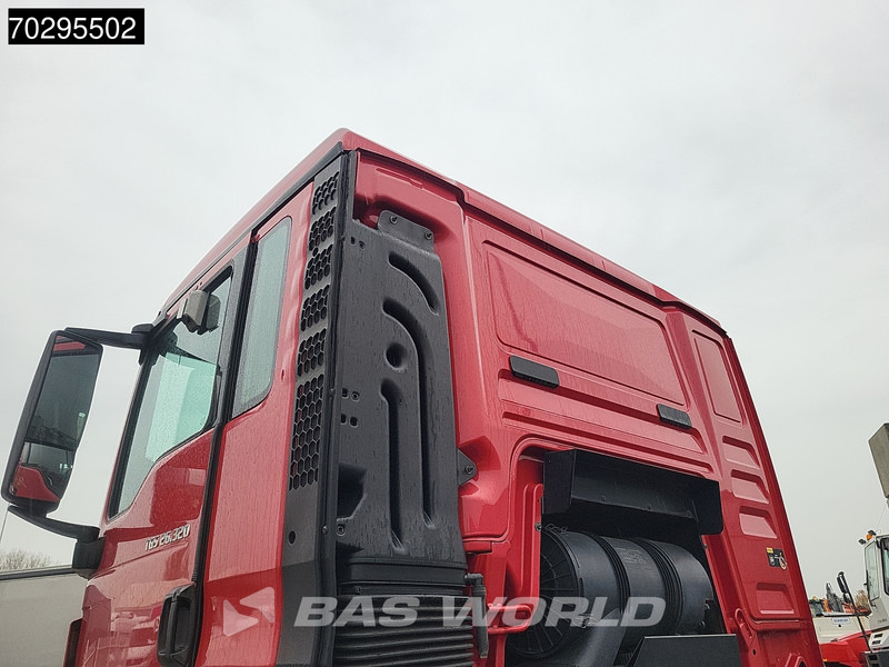 MAN TGS 26.320 TGS 6X2 ADR BDF Lift+Steering Axle Automatic Euro 6 - Konttialus/ Vaihtokuormatilat kuorma-auto: kuva MAN TGS 26.320 TGS 6X2 ADR BDF Lift+Steering Axle Automatic Euro 6 - Konttialus/ Vaihtokuormatilat kuorma-auto MAN TGS 26.320 TGS 6X2 ADR BDF Lift+Steering Axle Automatic Euro 6 - Konttialus/ Vaihtokuormatilat kuorma-auto: kuva MAN TGS 26.320 TGS 6X2 ADR BDF Lift+Steering Axle Automatic Euro 6 - Konttialus/ Vaihtokuormatilat kuorma-auto