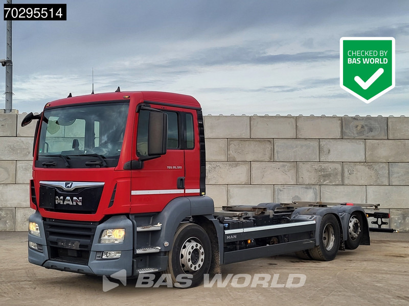MAN TGS 26.320 TGS 6X2 ADR BDF Lift + Steering Axle Euro 6 - Konttialus/ Vaihtokuormatilat kuorma-auto: kuva MAN TGS 26.320 TGS 6X2 ADR BDF Lift + Steering Axle Euro 6 - Konttialus/ Vaihtokuormatilat kuorma-auto MAN TGS 26.320 TGS 6X2 ADR BDF Lift + Steering Axle Euro 6 - Konttialus/ Vaihtokuormatilat kuorma-auto: kuva MAN TGS 26.320 TGS 6X2 ADR BDF Lift + Steering Axle Euro 6 - Konttialus/ Vaihtokuormatilat kuorma-auto