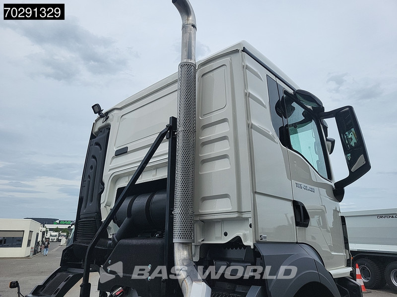MAN TGS 40.400 6X4 NEW 6x4 chassis PTO Preparation Steelsuspension Big-Axle Automatic Euro 2 - Kuorma-auto alusta: kuva MAN TGS 40.400 6X4 NEW 6x4 chassis PTO Preparation Steelsuspension Big-Axle Automatic Euro 2 - Kuorma-auto alusta MAN TGS 40.400 6X4 NEW 6x4 chassis PTO Preparation Steelsuspension Big-Axle Automatic Euro 2 - Kuorma-auto alusta: kuva MAN TGS 40.400 6X4 NEW 6x4 chassis PTO Preparation Steelsuspension Big-Axle Automatic Euro 2 - Kuorma-auto alusta