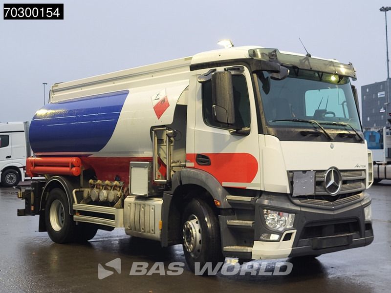 Mercedes-Benz Antos 1824 4X2 13500ltr Fuel tanker 4 comparments ADR Automatic Euro 6 - Säiliöauto: kuva Mercedes-Benz Antos 1824 4X2 13500ltr Fuel tanker 4 comparments ADR Automatic Euro 6 - Säiliöauto Mercedes-Benz Antos 1824 4X2 13500ltr Fuel tanker 4 comparments ADR Automatic Euro 6 - Säiliöauto: kuva Mercedes-Benz Antos 1824 4X2 13500ltr Fuel tanker 4 comparments ADR Automatic Euro 6 - Säiliöauto