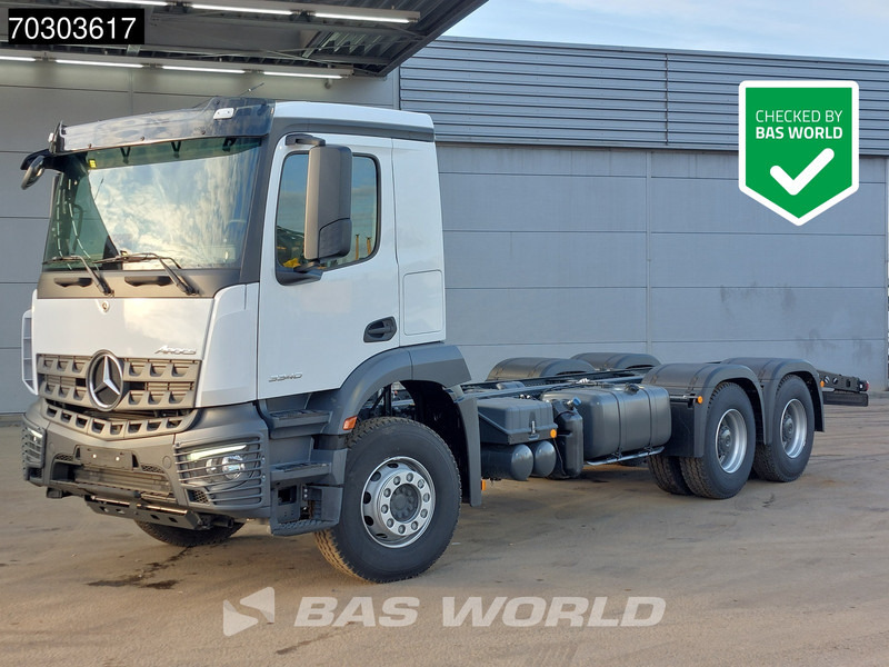 Mercedes-Benz Arocs 3340 6X4 NEW EURO 5 Chassis Steel Suspension Big-Axle Automatic - Kuorma-auto alusta: kuva Mercedes-Benz Arocs 3340 6X4 NEW EURO 5 Chassis Steel Suspension Big-Axle Automatic - Kuorma-auto alusta Mercedes-Benz Arocs 3340 6X4 NEW EURO 5 Chassis Steel Suspension Big-Axle Automatic - Kuorma-auto alusta: kuva Mercedes-Benz Arocs 3340 6X4 NEW EURO 5 Chassis Steel Suspension Big-Axle Automatic - Kuorma-auto alusta