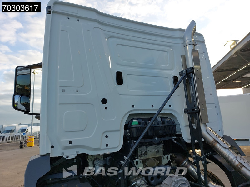 Mercedes-Benz Arocs 3340 6X4 NEW EURO 5 Chassis Steel Suspension Big-Axle Automatic - Kuorma-auto alusta: kuva Mercedes-Benz Arocs 3340 6X4 NEW EURO 5 Chassis Steel Suspension Big-Axle Automatic - Kuorma-auto alusta Mercedes-Benz Arocs 3340 6X4 NEW EURO 5 Chassis Steel Suspension Big-Axle Automatic - Kuorma-auto alusta: kuva Mercedes-Benz Arocs 3340 6X4 NEW EURO 5 Chassis Steel Suspension Big-Axle Automatic - Kuorma-auto alusta