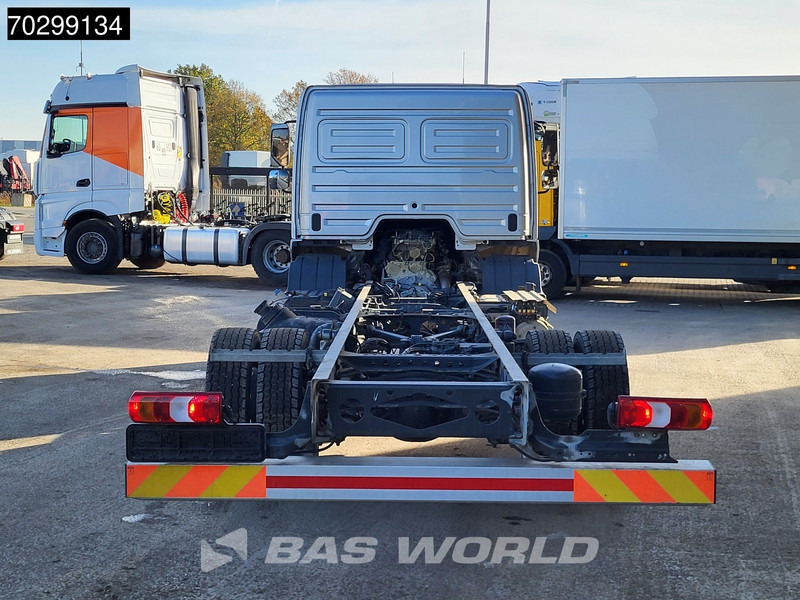 Mercedes-Benz Atego 1224 Atego 4X2 12tons chassis LOW Mileage! Automatic Airco Euro 6 - Kuorma-auto alusta: kuva Mercedes-Benz Atego 1224 Atego 4X2 12tons chassis LOW Mileage! Automatic Airco Euro 6 - Kuorma-auto alusta Mercedes-Benz Atego 1224 Atego 4X2 12tons chassis LOW Mileage! Automatic Airco Euro 6 - Kuorma-auto alusta: kuva Mercedes-Benz Atego 1224 Atego 4X2 12tons chassis LOW Mileage! Automatic Airco Euro 6 - Kuorma-auto alusta