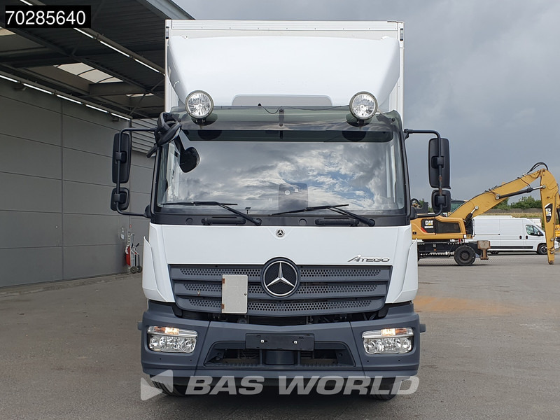 Umpikori kuorma-auto Mercedes-Benz Atego 1524 Atego 4X2 15t 6-Cyllnder Tail Gate Automatic Euro 6: kuva Umpikori kuorma-auto Mercedes-Benz Atego 1524 Atego 4X2 15t 6-Cyllnder Tail Gate Automatic Euro 6