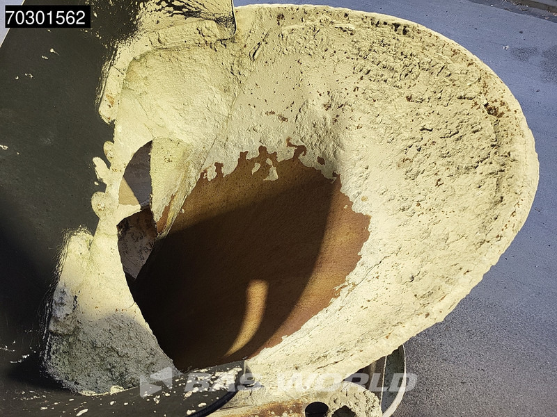 Mercedes-Benz Axor 3240 8X4 9m3 Liebherr mixer Steel suspension Manual Euro 5 - Betoniauto: kuva Mercedes-Benz Axor 3240 8X4 9m3 Liebherr mixer Steel suspension Manual Euro 5 - Betoniauto Mercedes-Benz Axor 3240 8X4 9m3 Liebherr mixer Steel suspension Manual Euro 5 - Betoniauto: kuva Mercedes-Benz Axor 3240 8X4 9m3 Liebherr mixer Steel suspension Manual Euro 5 - Betoniauto