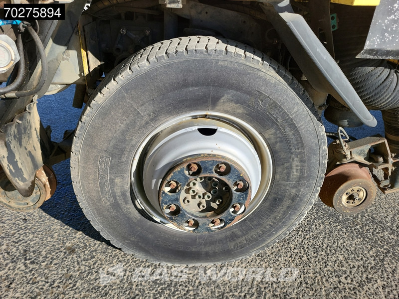Leasing Mercedes-Benz Unimog 1650 4X4 Assaloni Vaccuum truck 4x4 Railway Manual Euro 2 Mercedes-Benz Unimog 1650 4X4 Assaloni Vaccuum truck 4x4 Railway Manual Euro 2: kuva Leasing Mercedes-Benz Unimog 1650 4X4 Assaloni Vaccuum truck 4x4 Railway Manual Euro 2 Mercedes-Benz Unimog 1650 4X4 Assaloni Vaccuum truck 4x4 Railway Manual Euro 2