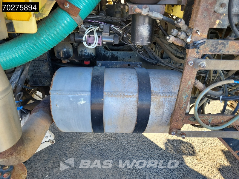 Leasing Mercedes-Benz Unimog 1650 4X4 Assaloni Vaccuum truck 4x4 Railway Manual Euro 2 Mercedes-Benz Unimog 1650 4X4 Assaloni Vaccuum truck 4x4 Railway Manual Euro 2: kuva Leasing Mercedes-Benz Unimog 1650 4X4 Assaloni Vaccuum truck 4x4 Railway Manual Euro 2 Mercedes-Benz Unimog 1650 4X4 Assaloni Vaccuum truck 4x4 Railway Manual Euro 2