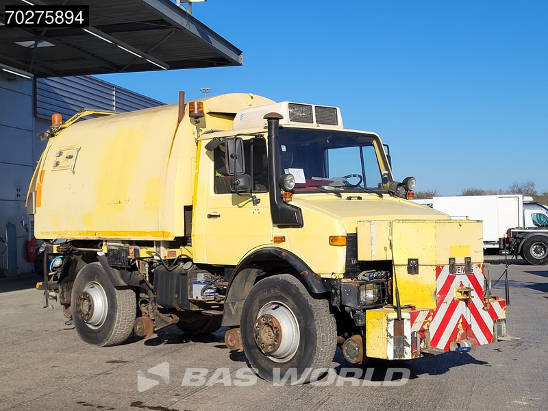 Mercedes-Benz Unimog 1650 4X4 Assaloni Vaccuum truck 4x4 Railway Manual Euro 2 - Puhtaanpitoauto: kuva Mercedes-Benz Unimog 1650 4X4 Assaloni Vaccuum truck 4x4 Railway Manual Euro 2 - Puhtaanpitoauto Mercedes-Benz Unimog 1650 4X4 Assaloni Vaccuum truck 4x4 Railway Manual Euro 2 - Puhtaanpitoauto: kuva Mercedes-Benz Unimog 1650 4X4 Assaloni Vaccuum truck 4x4 Railway Manual Euro 2 - Puhtaanpitoauto