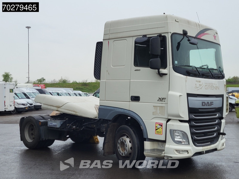 DAF XF 460 4X2 BROKEN! SC Euro 6 - Vetopöytäauto: kuva DAF XF 460 4X2 BROKEN! SC Euro 6 - Vetopöytäauto DAF XF 460 4X2 BROKEN! SC Euro 6 - Vetopöytäauto: kuva DAF XF 460 4X2 BROKEN! SC Euro 6 - Vetopöytäauto