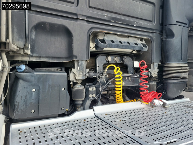 DAF XF 460 XF 4X2 SSC Retarder 2xTanks ACC Euro 6 - Vetopöytäauto: kuva DAF XF 460 XF 4X2 SSC Retarder 2xTanks ACC Euro 6 - Vetopöytäauto DAF XF 460 XF 4X2 SSC Retarder 2xTanks ACC Euro 6 - Vetopöytäauto: kuva DAF XF 460 XF 4X2 SSC Retarder 2xTanks ACC Euro 6 - Vetopöytäauto