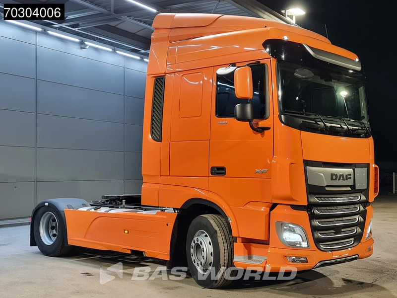 DAF XF 480 4X2 SC 2xtanks Standklima - Vetopöytäauto: kuva DAF XF 480 4X2 SC 2xtanks Standklima - Vetopöytäauto DAF XF 480 4X2 SC 2xtanks Standklima - Vetopöytäauto: kuva DAF XF 480 4X2 SC 2xtanks Standklima - Vetopöytäauto