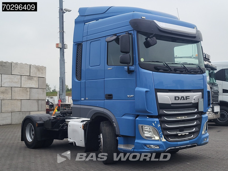 DAF XF 480 XF 4X2 ACC Euro 6 - Vetopöytäauto: kuva DAF XF 480 XF 4X2 ACC Euro 6 - Vetopöytäauto DAF XF 480 XF 4X2 ACC Euro 6 - Vetopöytäauto: kuva DAF XF 480 XF 4X2 ACC Euro 6 - Vetopöytäauto