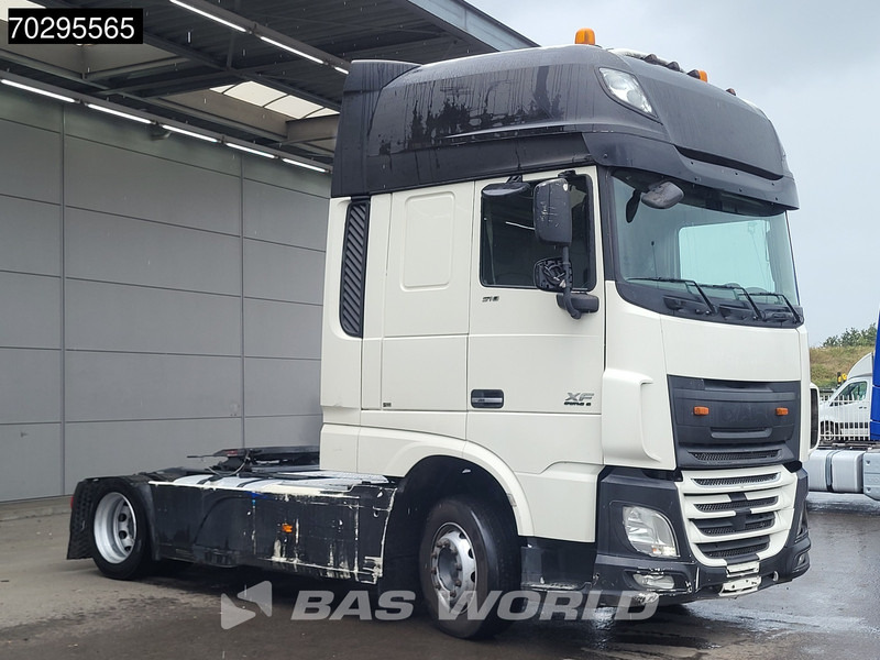 DAF XF 510 4X2 SSC Retarder 2xTanks Standklima Navi Euro 6 - Vetopöytäauto: kuva DAF XF 510 4X2 SSC Retarder 2xTanks Standklima Navi Euro 6 - Vetopöytäauto DAF XF 510 4X2 SSC Retarder 2xTanks Standklima Navi Euro 6 - Vetopöytäauto: kuva DAF XF 510 4X2 SSC Retarder 2xTanks Standklima Navi Euro 6 - Vetopöytäauto