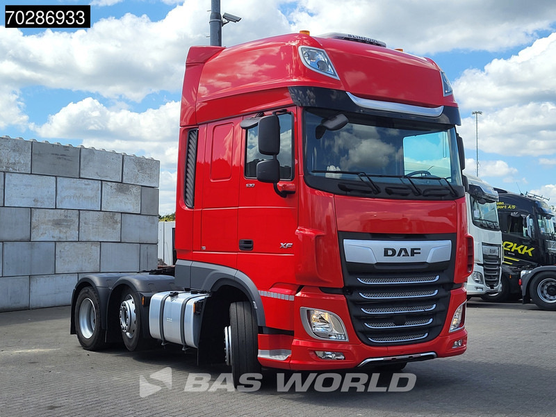DAF XF 530 6X2 SSC Retarder Standklima Lift-Lenkachse ACC Euro 6 - Vetopöytäauto: kuva DAF XF 530 6X2 SSC Retarder Standklima Lift-Lenkachse ACC Euro 6 - Vetopöytäauto DAF XF 530 6X2 SSC Retarder Standklima Lift-Lenkachse ACC Euro 6 - Vetopöytäauto: kuva DAF XF 530 6X2 SSC Retarder Standklima Lift-Lenkachse ACC Euro 6 - Vetopöytäauto