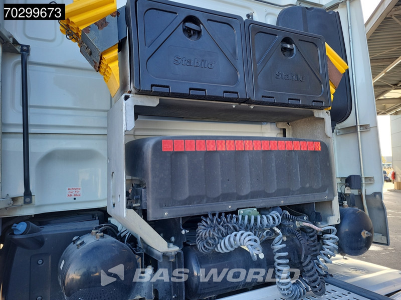 DAF XF 530 6X4 Low Mileage! 120T SSC Retarder 2x Tanks - Vetopöytäauto: kuva DAF XF 530 6X4 Low Mileage! 120T SSC Retarder 2x Tanks - Vetopöytäauto DAF XF 530 6X4 Low Mileage! 120T SSC Retarder 2x Tanks - Vetopöytäauto: kuva DAF XF 530 6X4 Low Mileage! 120T SSC Retarder 2x Tanks - Vetopöytäauto