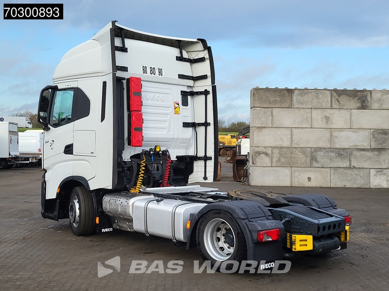 Iveco S-Way 460 S-Way 4X2 Mega Retarder 2xTanks ACC Euro 6 - Vetopöytäauto: kuva Iveco S-Way 460 S-Way 4X2 Mega Retarder 2xTanks ACC Euro 6 - Vetopöytäauto Iveco S-Way 460 S-Way 4X2 Mega Retarder 2xTanks ACC Euro 6 - Vetopöytäauto: kuva Iveco S-Way 460 S-Way 4X2 Mega Retarder 2xTanks ACC Euro 6 - Vetopöytäauto