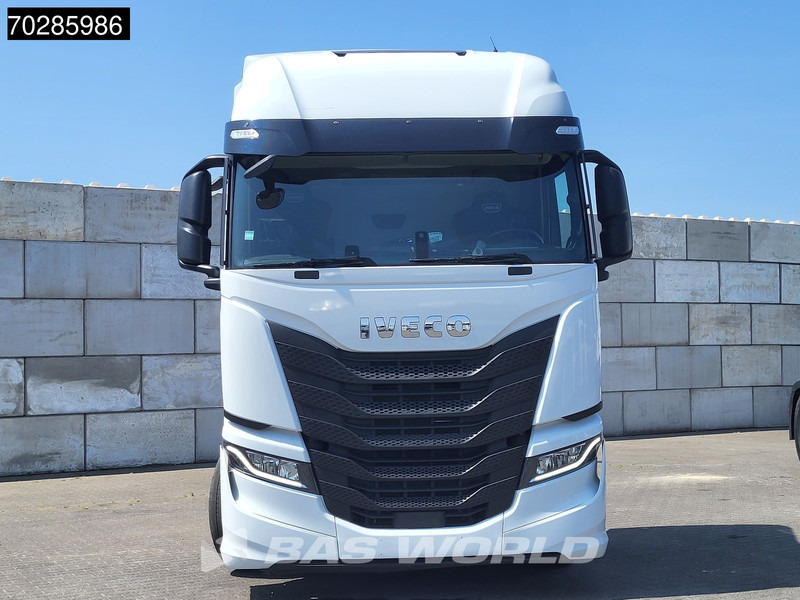 Iveco S-Way 490 4X2 Retarder Standklima 2xTanks Navi ACC LED Euro 6 - Vetopöytäauto: kuva Iveco S-Way 490 4X2 Retarder Standklima 2xTanks Navi ACC LED Euro 6 - Vetopöytäauto Iveco S-Way 490 4X2 Retarder Standklima 2xTanks Navi ACC LED Euro 6 - Vetopöytäauto: kuva Iveco S-Way 490 4X2 Retarder Standklima 2xTanks Navi ACC LED Euro 6 - Vetopöytäauto