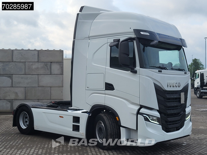 Iveco S-Way 490 4X2 Retarder Standklima 2xTanks Navi - Vetopöytäauto: kuva Iveco S-Way 490 4X2 Retarder Standklima 2xTanks Navi - Vetopöytäauto Iveco S-Way 490 4X2 Retarder Standklima 2xTanks Navi - Vetopöytäauto: kuva Iveco S-Way 490 4X2 Retarder Standklima 2xTanks Navi - Vetopöytäauto