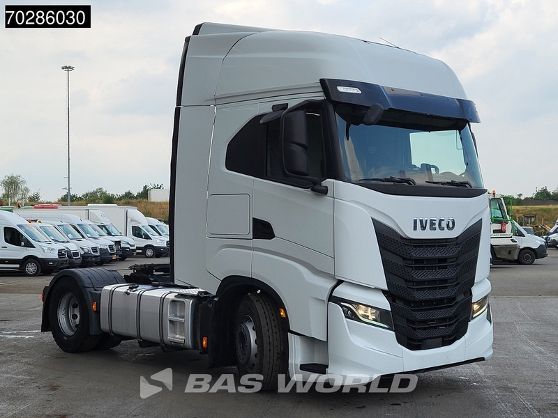 Iveco S-Way 510 S-Way 4X2 Retarder ACC Navi Euro 6 - Vetopöytäauto: kuva Iveco S-Way 510 S-Way 4X2 Retarder ACC Navi Euro 6 - Vetopöytäauto Iveco S-Way 510 S-Way 4X2 Retarder ACC Navi Euro 6 - Vetopöytäauto: kuva Iveco S-Way 510 S-Way 4X2 Retarder ACC Navi Euro 6 - Vetopöytäauto
