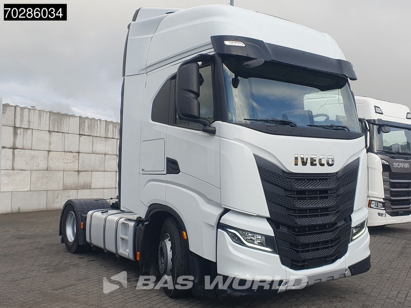 Iveco S-Way 510 S-Way 4X2 Retarder ACC Navi Standklima Euro 6 - Vetopöytäauto: kuva Iveco S-Way 510 S-Way 4X2 Retarder ACC Navi Standklima Euro 6 - Vetopöytäauto Iveco S-Way 510 S-Way 4X2 Retarder ACC Navi Standklima Euro 6 - Vetopöytäauto: kuva Iveco S-Way 510 S-Way 4X2 Retarder ACC Navi Standklima Euro 6 - Vetopöytäauto