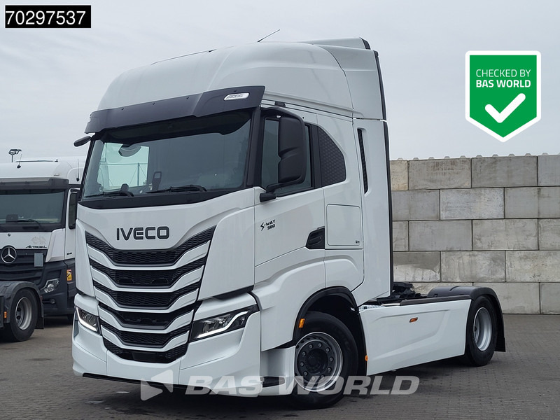Iveco S-Way 580 4X2 NEW! 2x Tanks Standklima Navi ACC LED Euro 6 - Vetopöytäauto: kuva Iveco S-Way 580 4X2 NEW! 2x Tanks Standklima Navi ACC LED Euro 6 - Vetopöytäauto Iveco S-Way 580 4X2 NEW! 2x Tanks Standklima Navi ACC LED Euro 6 - Vetopöytäauto: kuva Iveco S-Way 580 4X2 NEW! 2x Tanks Standklima Navi ACC LED Euro 6 - Vetopöytäauto