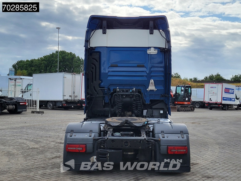 MAN TGX 18.500 4X2 XLX Mega Retarder 2x Tanks Standklima Euro 6 - Vetopöytäauto: kuva MAN TGX 18.500 4X2 XLX Mega Retarder 2x Tanks Standklima Euro 6 - Vetopöytäauto MAN TGX 18.500 4X2 XLX Mega Retarder 2x Tanks Standklima Euro 6 - Vetopöytäauto: kuva MAN TGX 18.500 4X2 XLX Mega Retarder 2x Tanks Standklima Euro 6 - Vetopöytäauto