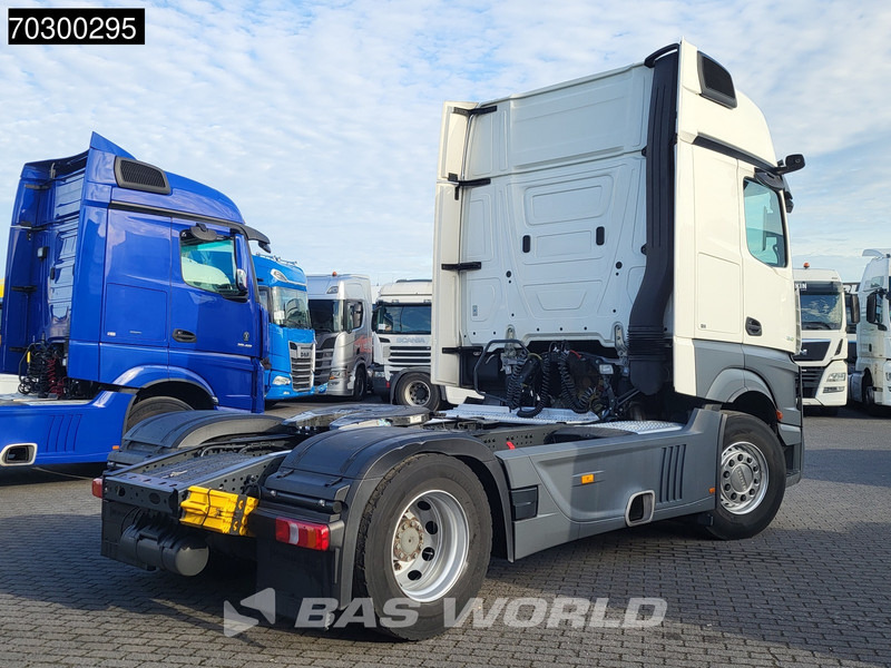 Mercedes-Benz Actros 1845 4X2 GigaSpace Retarder MirrorCam Navi Euro 6 - Vetopöytäauto: kuva Mercedes-Benz Actros 1845 4X2 GigaSpace Retarder MirrorCam Navi Euro 6 - Vetopöytäauto Mercedes-Benz Actros 1845 4X2 GigaSpace Retarder MirrorCam Navi Euro 6 - Vetopöytäauto: kuva Mercedes-Benz Actros 1845 4X2 GigaSpace Retarder MirrorCam Navi Euro 6 - Vetopöytäauto