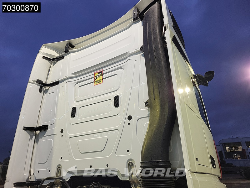 Mercedes-Benz Actros 1848 4X2 StreamSpace Retarder 2xTanks - Vetopöytäauto: kuva Mercedes-Benz Actros 1848 4X2 StreamSpace Retarder 2xTanks - Vetopöytäauto Mercedes-Benz Actros 1848 4X2 StreamSpace Retarder 2xTanks - Vetopöytäauto: kuva Mercedes-Benz Actros 1848 4X2 StreamSpace Retarder 2xTanks - Vetopöytäauto