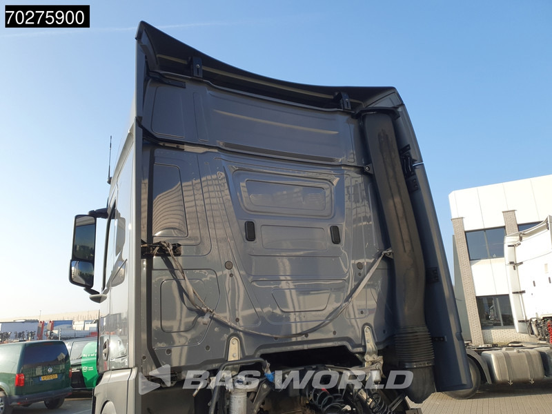Mercedes-Benz Actros 1851 4X2 BigSpace 2x Tanks - Vetopöytäauto: kuva Mercedes-Benz Actros 1851 4X2 BigSpace 2x Tanks - Vetopöytäauto Mercedes-Benz Actros 1851 4X2 BigSpace 2x Tanks - Vetopöytäauto: kuva Mercedes-Benz Actros 1851 4X2 BigSpace 2x Tanks - Vetopöytäauto