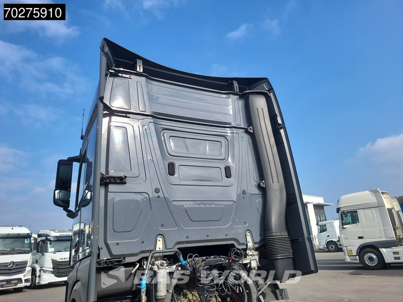 Mercedes-Benz Actros 1851 4X2 BigSpace 2x Tanks - Vetopöytäauto: kuva Mercedes-Benz Actros 1851 4X2 BigSpace 2x Tanks - Vetopöytäauto Mercedes-Benz Actros 1851 4X2 BigSpace 2x Tanks - Vetopöytäauto: kuva Mercedes-Benz Actros 1851 4X2 BigSpace 2x Tanks - Vetopöytäauto