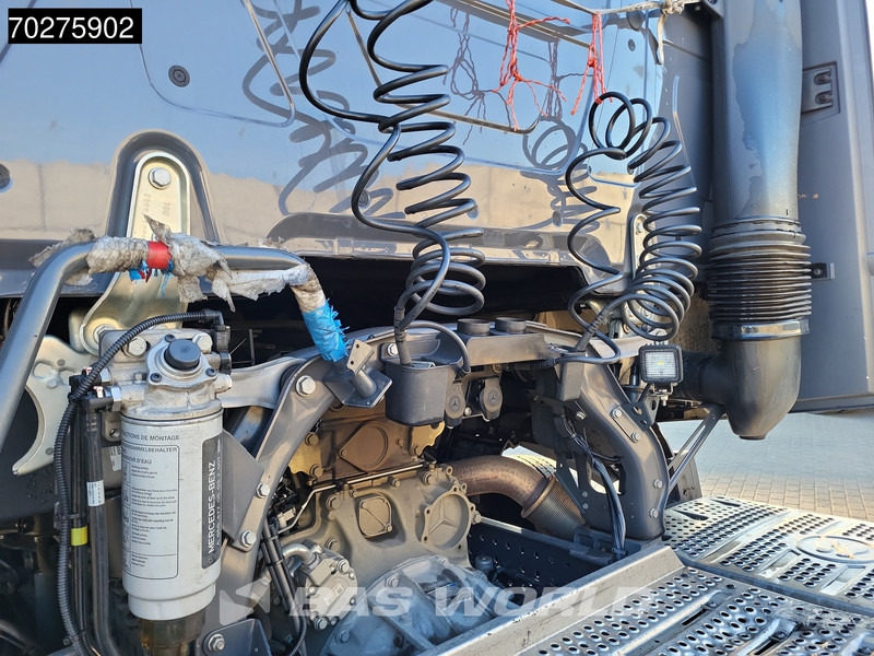 Mercedes-Benz Actros 1851 4X2 BigSpace 2x Tanks - Vetopöytäauto: kuva Mercedes-Benz Actros 1851 4X2 BigSpace 2x Tanks - Vetopöytäauto Mercedes-Benz Actros 1851 4X2 BigSpace 2x Tanks - Vetopöytäauto: kuva Mercedes-Benz Actros 1851 4X2 BigSpace 2x Tanks - Vetopöytäauto