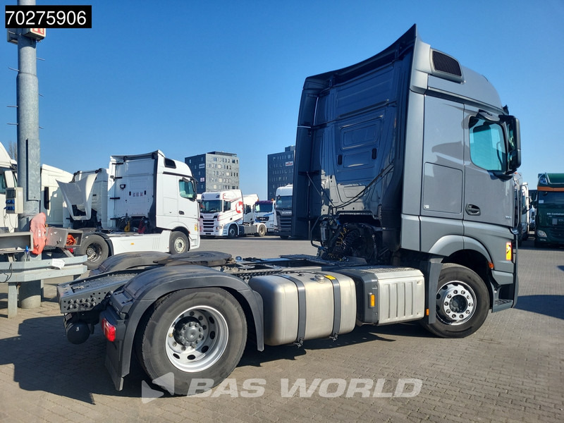 Mercedes-Benz Actros 1851 4X2 BigSpace 2xTanks Euro 6 - Vetopöytäauto: kuva Mercedes-Benz Actros 1851 4X2 BigSpace 2xTanks Euro 6 - Vetopöytäauto Mercedes-Benz Actros 1851 4X2 BigSpace 2xTanks Euro 6 - Vetopöytäauto: kuva Mercedes-Benz Actros 1851 4X2 BigSpace 2xTanks Euro 6 - Vetopöytäauto