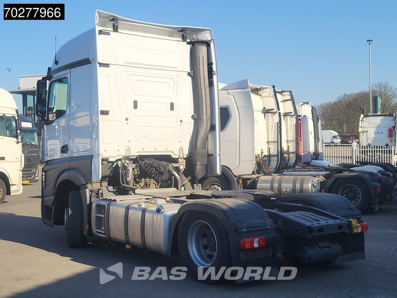 Mercedes-Benz Actros 1851 Actros 4X2 BigSpace 2x Tanks - Vetopöytäauto: kuva Mercedes-Benz Actros 1851 Actros 4X2 BigSpace 2x Tanks - Vetopöytäauto Mercedes-Benz Actros 1851 Actros 4X2 BigSpace 2x Tanks - Vetopöytäauto: kuva Mercedes-Benz Actros 1851 Actros 4X2 BigSpace 2x Tanks - Vetopöytäauto