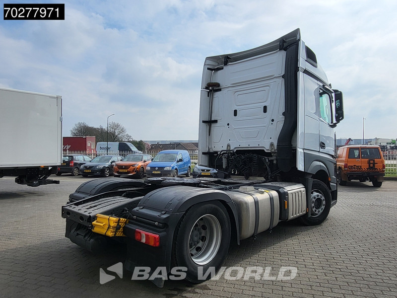 Mercedes-Benz Actros 1851 Actros 4X2 BigSpace 2x Tanks - Vetopöytäauto: kuva Mercedes-Benz Actros 1851 Actros 4X2 BigSpace 2x Tanks - Vetopöytäauto Mercedes-Benz Actros 1851 Actros 4X2 BigSpace 2x Tanks - Vetopöytäauto: kuva Mercedes-Benz Actros 1851 Actros 4X2 BigSpace 2x Tanks - Vetopöytäauto