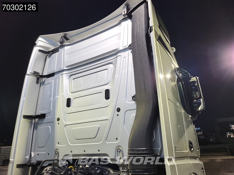 Mercedes-Benz Actros 1951 4X2 BigSpace Retarder Full-Air 2x Tanks Alcoa's - Vetopöytäauto: kuva Mercedes-Benz Actros 1951 4X2 BigSpace Retarder Full-Air 2x Tanks Alcoa's - Vetopöytäauto Mercedes-Benz Actros 1951 4X2 BigSpace Retarder Full-Air 2x Tanks Alcoa's - Vetopöytäauto: kuva Mercedes-Benz Actros 1951 4X2 BigSpace Retarder Full-Air 2x Tanks Alcoa's - Vetopöytäauto