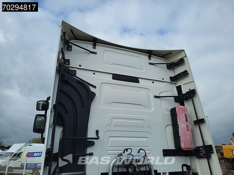 Renault T 520 4X2 Retarder 2x Tanks Euro 6 - Vetopöytäauto: kuva Renault T 520 4X2 Retarder 2x Tanks Euro 6 - Vetopöytäauto Renault T 520 4X2 Retarder 2x Tanks Euro 6 - Vetopöytäauto: kuva Renault T 520 4X2 Retarder 2x Tanks Euro 6 - Vetopöytäauto