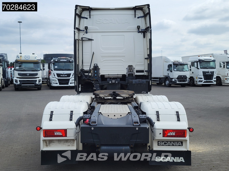 Vetopöytäauto Scania S650 S 6X2 Retarder Liftachse Full-Air Leather Alcoa's: kuva Vetopöytäauto Scania S650 S 6X2 Retarder Liftachse Full-Air Leather Alcoa's
