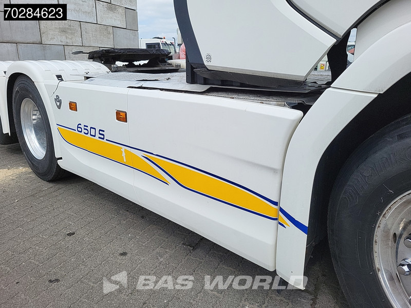 Vetopöytäauto Scania S650 S 6X2 Retarder Liftachse Full-Air Leather Alcoa's: kuva Vetopöytäauto Scania S650 S 6X2 Retarder Liftachse Full-Air Leather Alcoa's