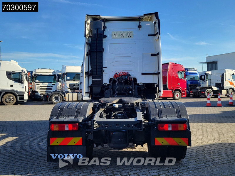 Vetopöytäauto Volvo FH 460 4X2 VEB+ Euro 6: kuva Vetopöytäauto Volvo FH 460 4X2 VEB+ Euro 6 Vetopöytäauto Volvo FH 460 4X2 VEB+ Euro 6: kuva Vetopöytäauto Volvo FH 460 4X2 VEB+ Euro 6
