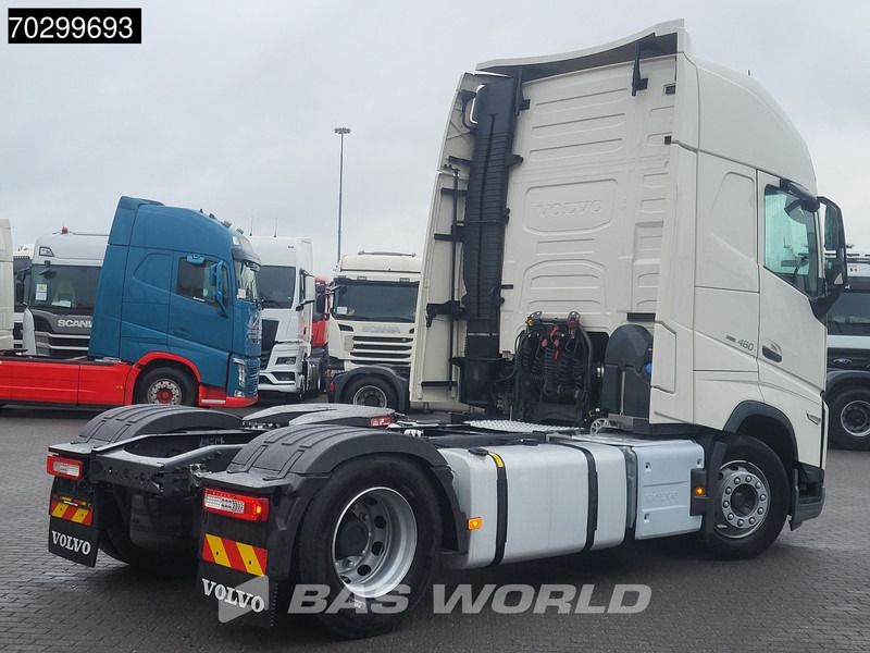 Volvo FH 460 4X2 XL 2xTanks LED Euro 6 - Vetopöytäauto: kuva Volvo FH 460 4X2 XL 2xTanks LED Euro 6 - Vetopöytäauto Volvo FH 460 4X2 XL 2xTanks LED Euro 6 - Vetopöytäauto: kuva Volvo FH 460 4X2 XL 2xTanks LED Euro 6 - Vetopöytäauto