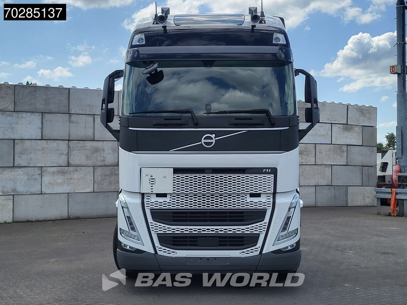 Vetopöytäauto Volvo FH 500 FH 4X2 XL VEB+ 2x Tanks ACC LED ADR: kuva Vetopöytäauto Volvo FH 500 FH 4X2 XL VEB+ 2x Tanks ACC LED ADR